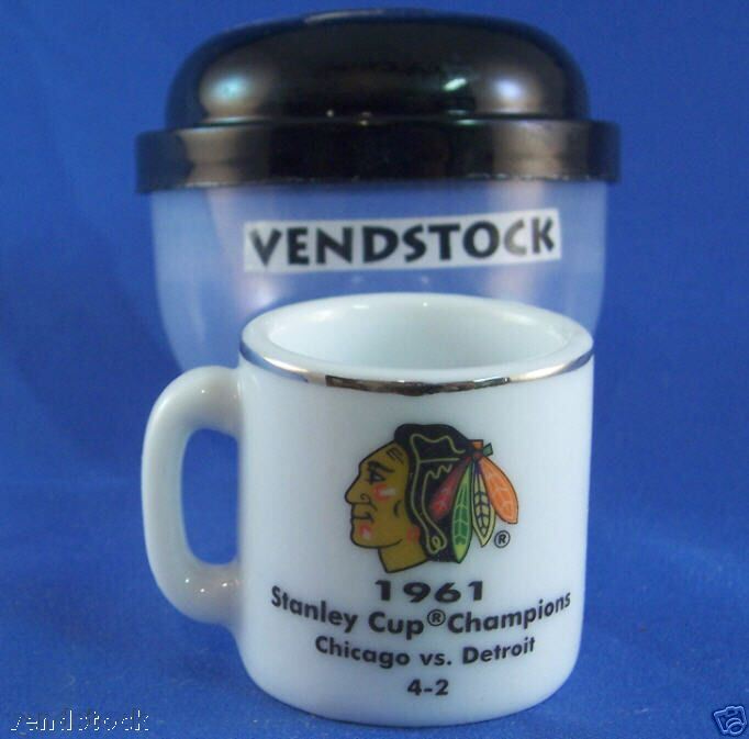 NEW 1961 CHICAGO BLACKHAWKS NHL STANLEY CUP MINI MUG  